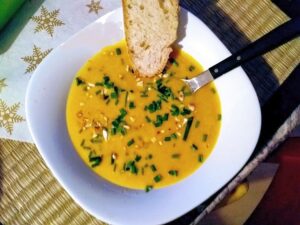 Read more about the article Kürbiscreme -Orangen – Suppe