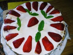 Read more about the article Erdbeer -Tiramisu- Torte